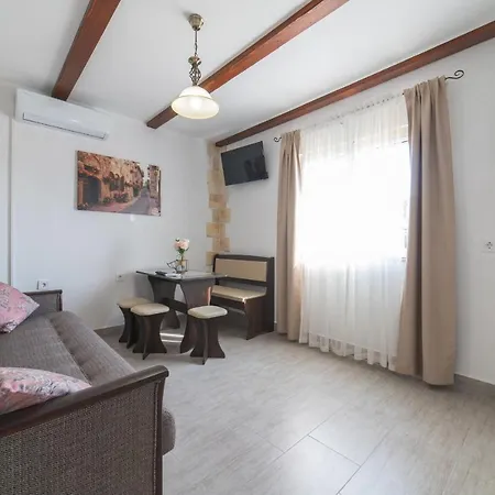 Sego With Private Pool Holiday home